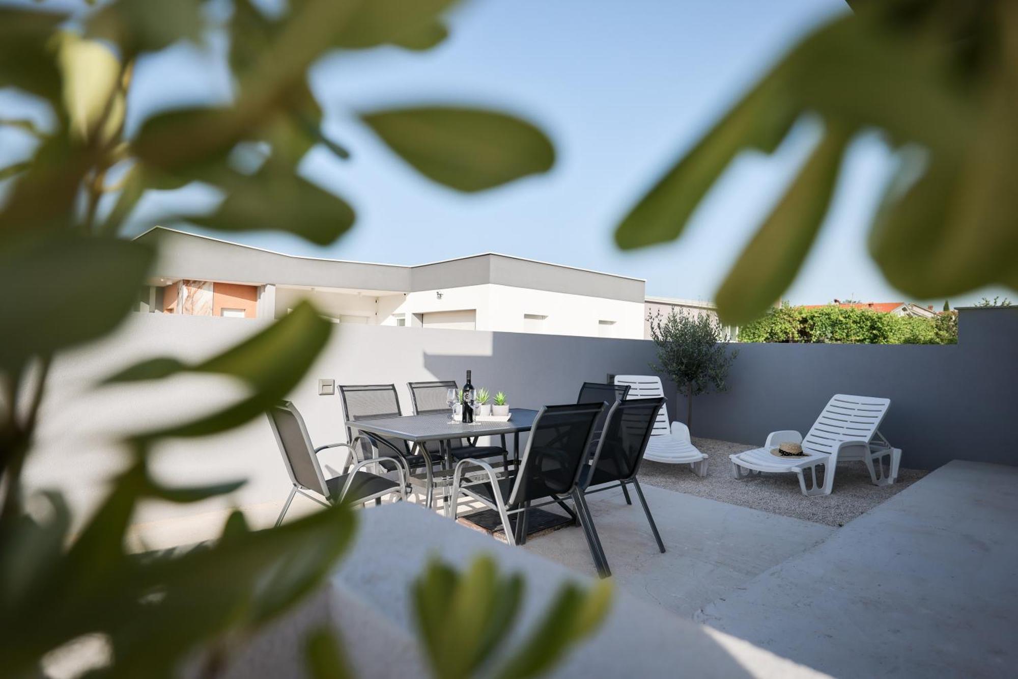 Duo Soles - Apartments With Private Parking Near Zadar Murvica  Eksteriør bilde